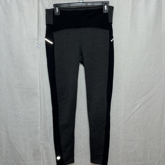 Athleta powerlift warm training leggings. Reflective. Shaping waist. Size M - Picture 7 of 9